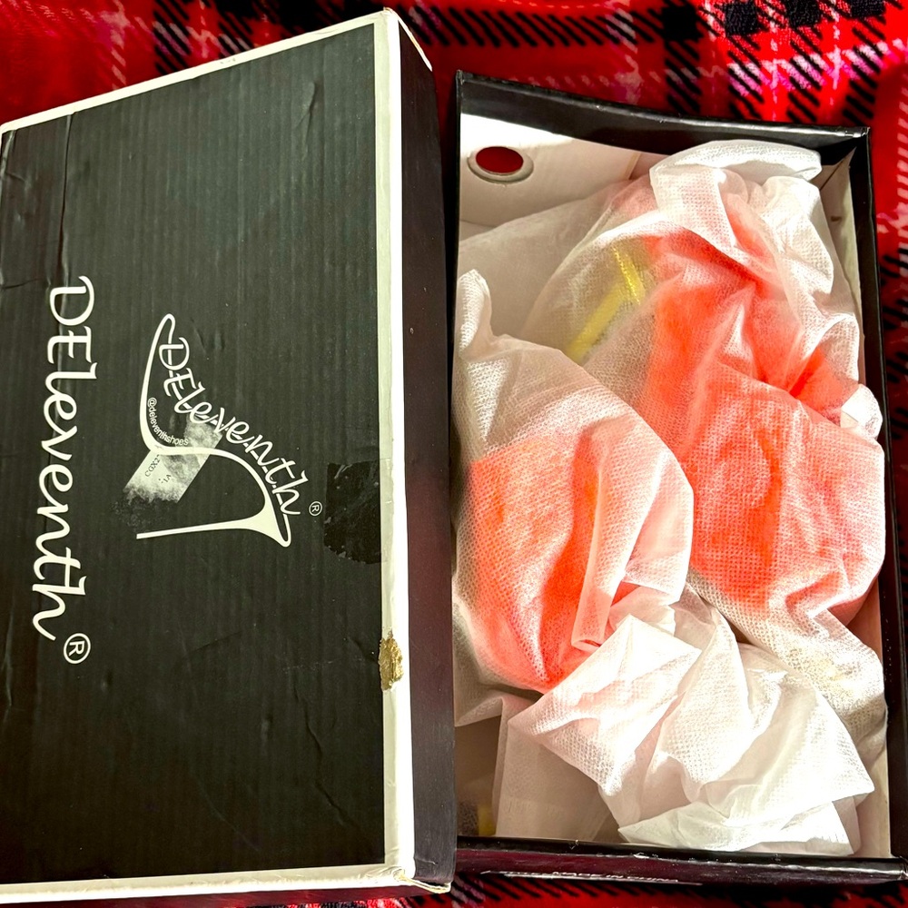 DElevent lace up high heels shoes size 5